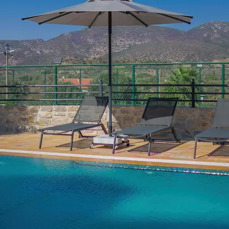 Villa Neveda Mit Tennis Und Basketballplatz Datça